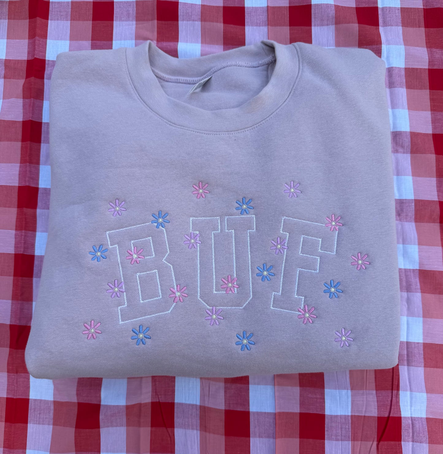 Embroidered Buffalo Daisy Crewneck