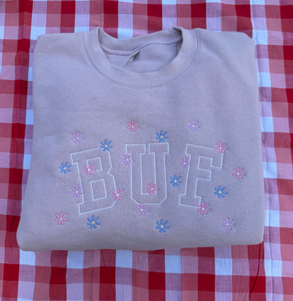 Embroidered Buffalo Daisy Crewneck